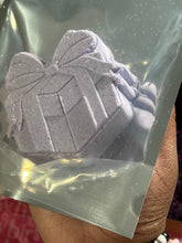 Load image into Gallery viewer, Ladies Birthday Box (Feb & Jan)